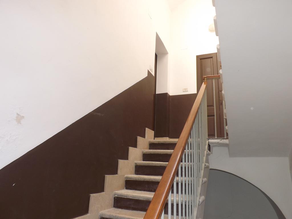 Casa Ginebras Lägenhet Bari Exteriör bild